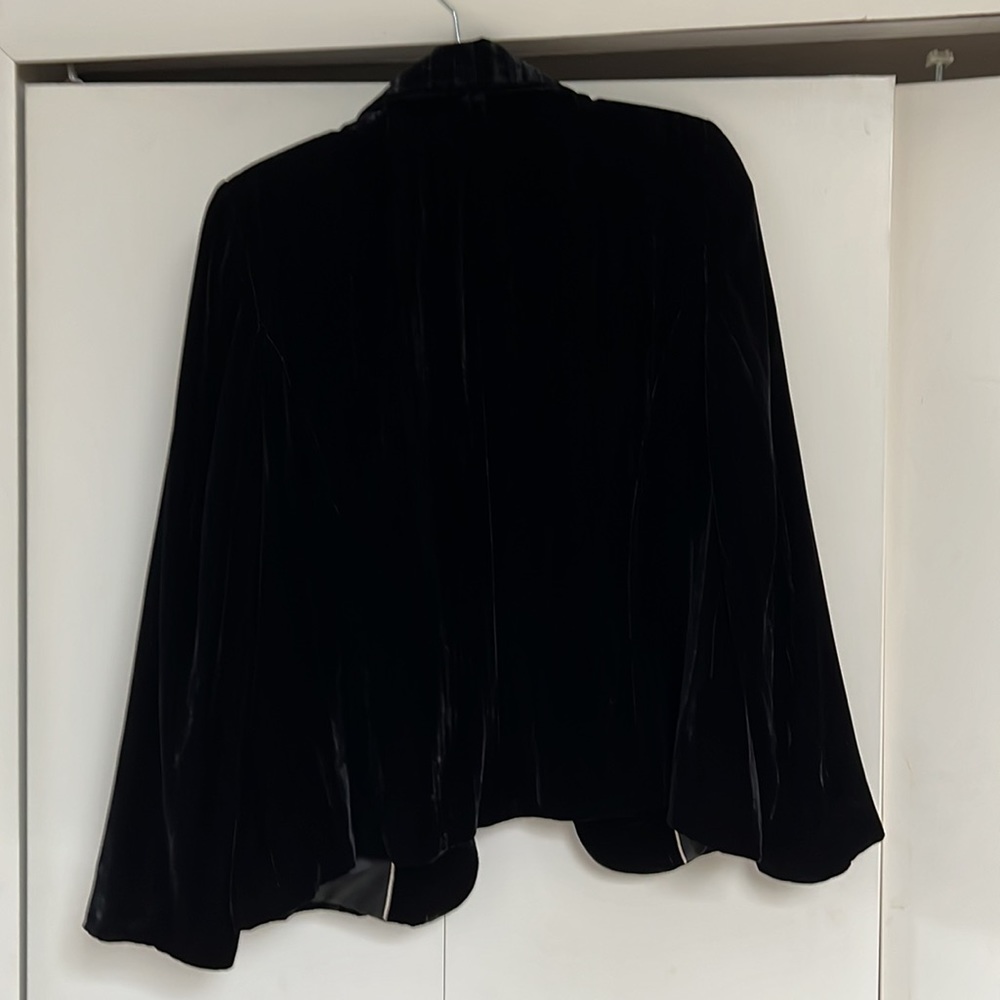 Black velvet blazer/jacket - Picture 3 of 3